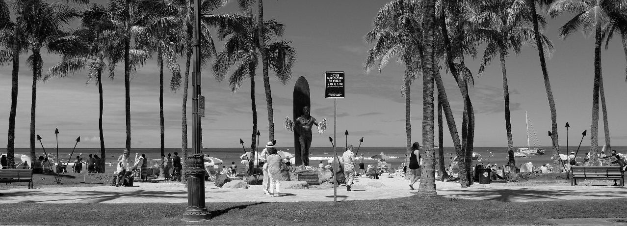 The Duke at Waikiki Beach ©Rudolfoto